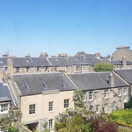 Spacious 2-Bedroom Georgian Edinburgh City Apartment Exterior photo